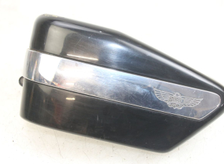 CACHE SOUS SELLE GAUCHE