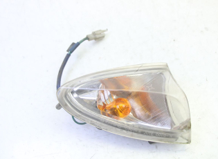 CLIGNOTANT AVANT DROIT