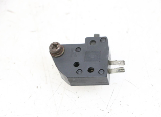 CONTACTEUR FEU STOP DROIT