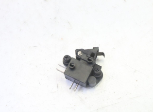 CONTACTEUR FEU STOP GAUCHE