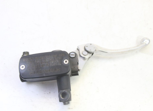 MAITRE CYLINDRE AVANT