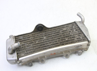 RADIATEUR GAUCHE
