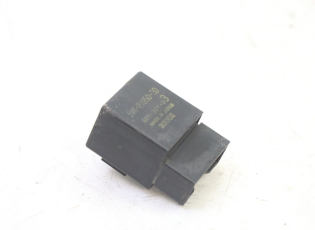 RELAIS POMPE À ESSENCE