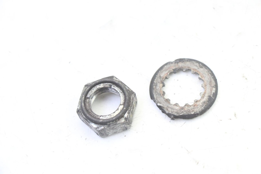 photo de ÉCROU PIGNON SORTIE BOÎTE VITESSES SUZUKI SV S 650 (2003 - 2009)