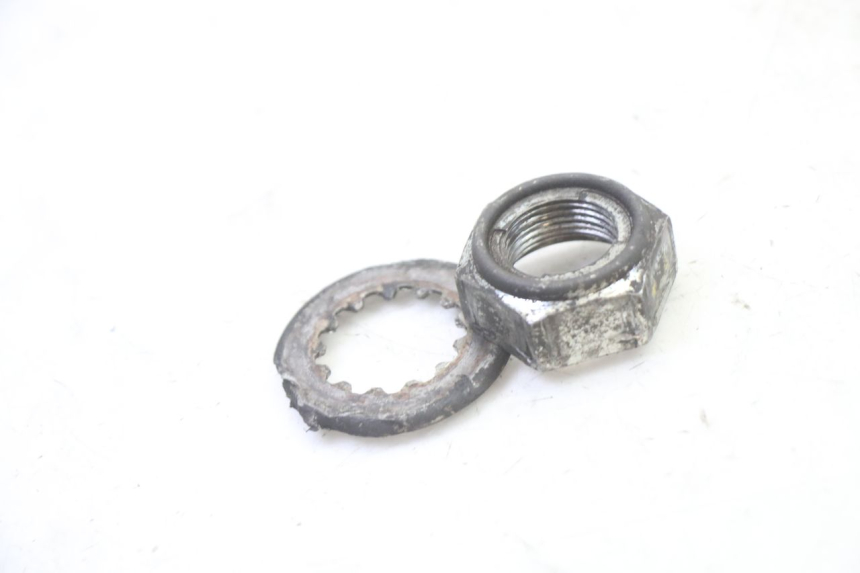 photo de ÉCROU PIGNON SORTIE BOÎTE VITESSES SUZUKI SV S 650 (2003 - 2009)