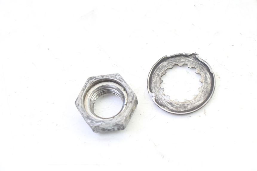 photo de ÉCROU PIGNON SORTIE BOÎTE VITESSES SUZUKI SV S 650 (2003 - 2009)