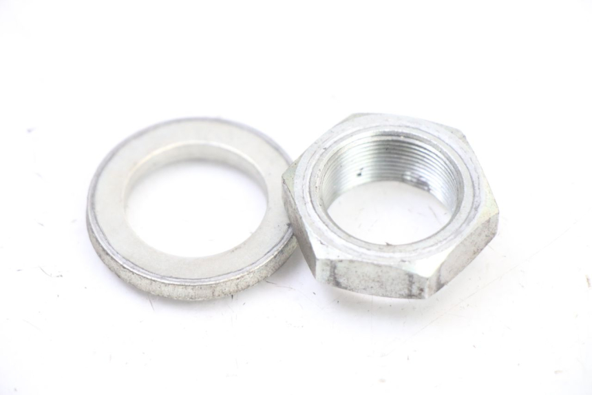 photo de ÉCROU PIGNON SORTIE BOÎTE VITESSES YAMAHA TRACER 7 700 (2020 - 2024) - Zoom état d’usage