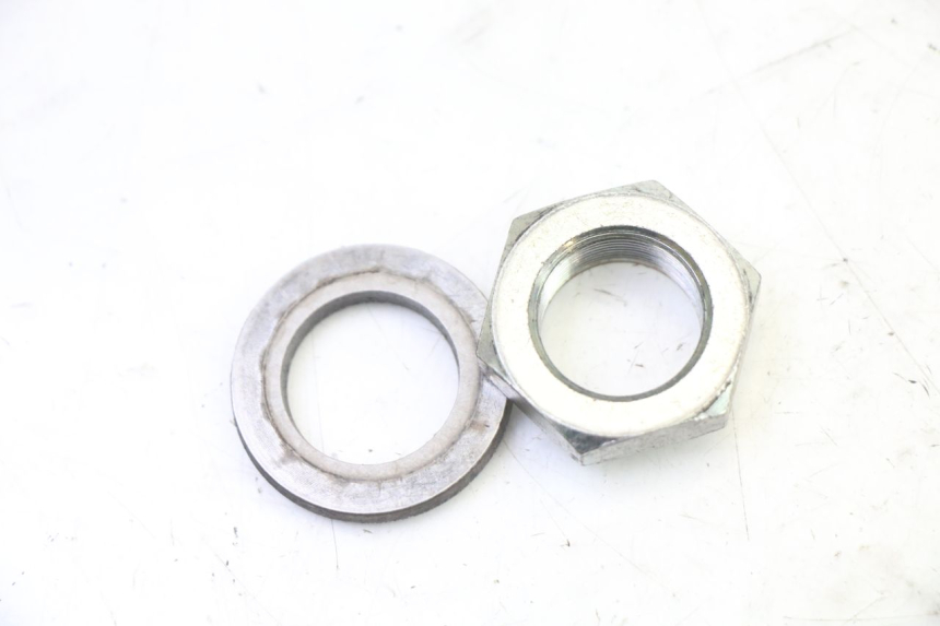 photo de ÉCROU PIGNON SORTIE BOÎTE VITESSES YAMAHA XJ6 ABS 600 (2008 - 2016)