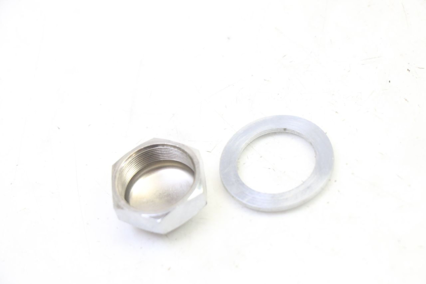 photo de ÉCROU TÉ FOURCHE YAMAHA TDM ABS 900 (2002 - 2014)