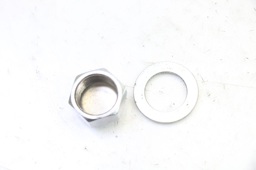 photo de ÉCROU TÉ FOURCHE YAMAHA XJ6 ABS 600 (2008 - 2016)