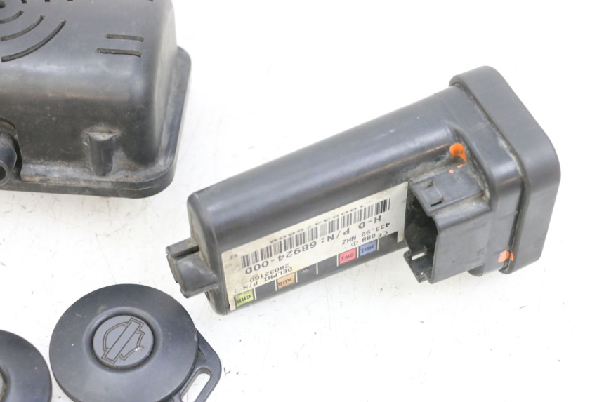 photo de ALARME HARLEY DAVIDSON SPORTSTER XL CUSTOM 883 (1999 - 2006) - Points de fixation