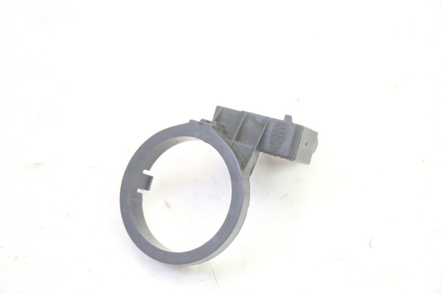 photo de ANTENNE TRANSPONDEUR PIAGGIO MP3 500 (2016 - 2018) - Gros plan technique