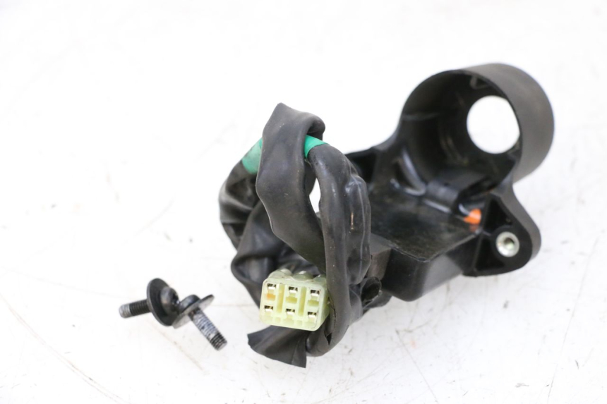 photo de ANTENNE TRANSPONDEUR YAMAHA XJ6 600 (2008 - 2016) - Détail de la pièce