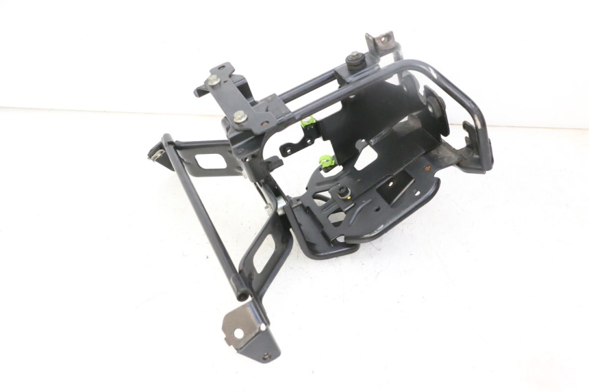 photo de ARAIGNEE FACE AVANT PEUGEOT SATELIS 125 (2013 - 2018)