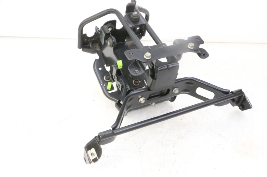 photo de ARAIGNEE FACE AVANT PEUGEOT SATELIS 125 (2013 - 2018)