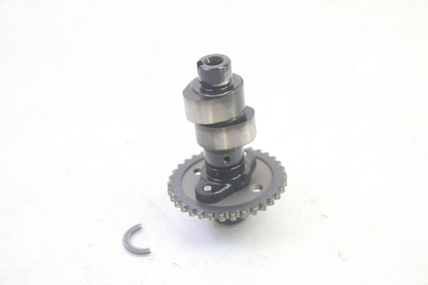 photo de ARBRE A CAMES SUZUKI BURGMAN 125 (2007 - 2014) - Gros plan technique