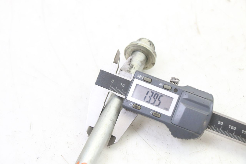 photo de AXE BRAS OSCILLANT SUZUKI GS GSE 500 (2001 - 2003)