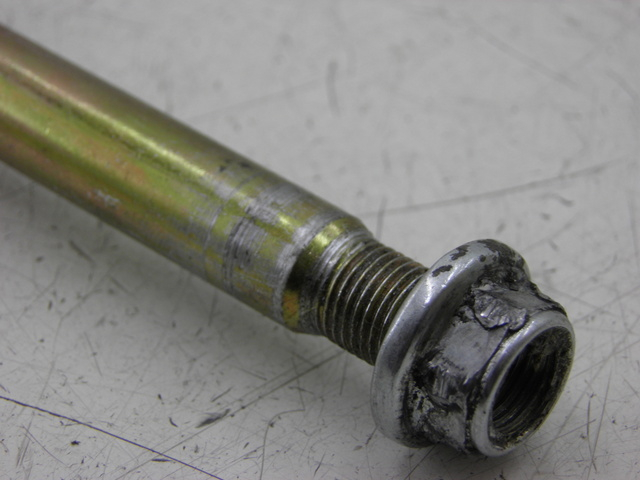 photo de AXE BRAS OSCILLANT HYOSUNG COMET GT 125 (2002 - 2007) - Détail de la pièce