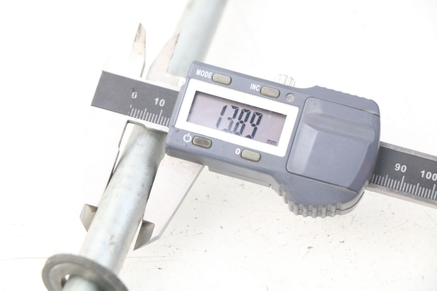 photo de AXE BRAS OSCILLANT SUZUKI RV VAN VAN 125 (2003 - 2008) - Autre angle de vue