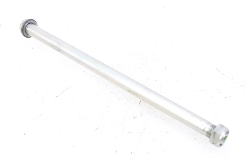 photo de AXE BRAS OSCILLANT YAMAHA TRACER 7 700 (2020 - 2024) - Gros plan technique