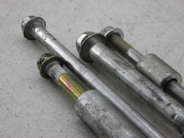 photo de AXE MOTEUR HYOSUNG COMET GT 125 (2002 - 2007) - Détail de la pièce