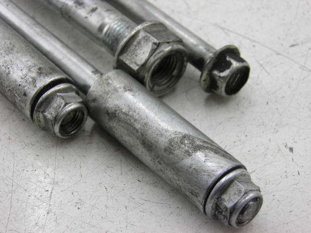 photo de AXE MOTEUR HYOSUNG COMET GT 125 (2002 - 2007) - Autre angle de vue