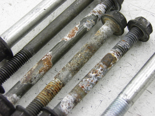 photo de AXE MOTEUR YAMAHA YBR CUSTOM 125 (2008 - 2010) - Détail de la pièce