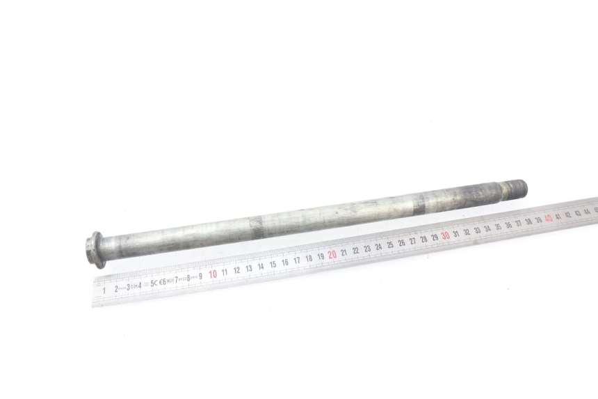 photo de AXE ROUE ARRIERE SUZUKI BURGMAN 650 (2002 - 2004)