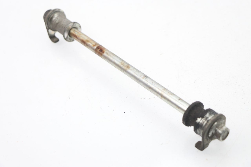 photo de AXE ROUE ARRIERE HONDA CBF 125 (2009 - 2015)