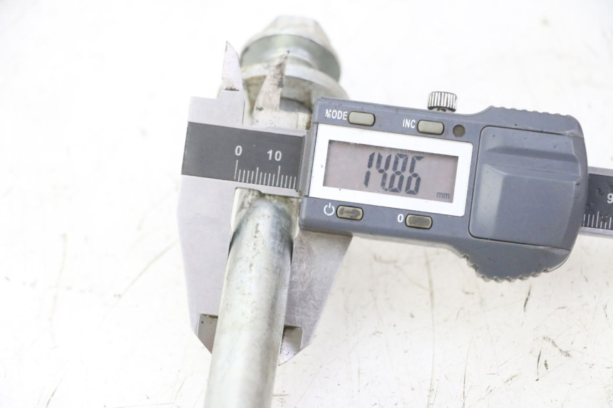 photo de AXE ROUE ARRIERE PROBIKE DIRT 140