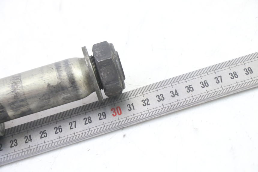 photo de AXE ROUE ARRIERE YAMAHA FZ6 FAZER S2 600 (2007 - 2011)