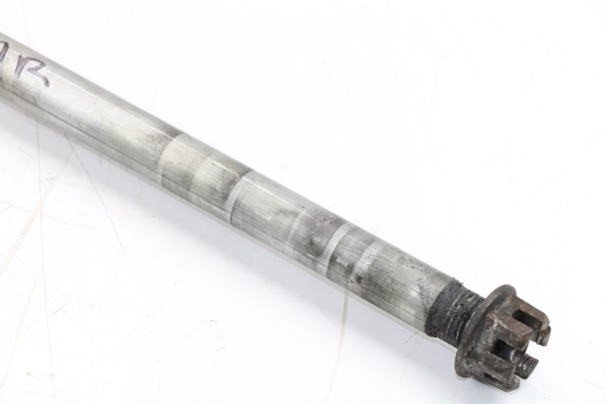 photo de AXE ROUE ARRIERE YAMAHA FZX FAZER 750 (1987 - 1998)