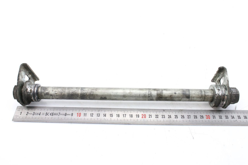 photo de AXE ROUE ARRIERE SUZUKI GSF S BANDIT 600 (2000 - 2004)