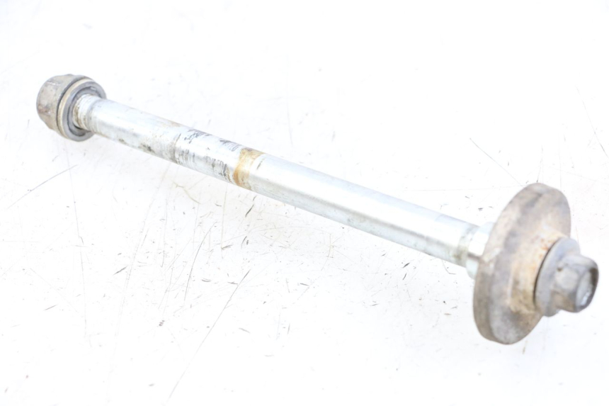 photo de AXE ROUE ARRIERE KYMCO STRYKER OFF ROAD 125 (1999 - 2005)