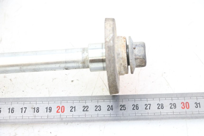 photo de AXE ROUE ARRIERE KYMCO STRYKER OFF ROAD 125 (1999 - 2005)