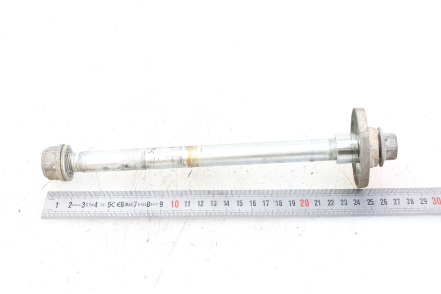 photo de AXE ROUE ARRIERE KYMCO STRYKER OFF ROAD 125 (1999 - 2005)