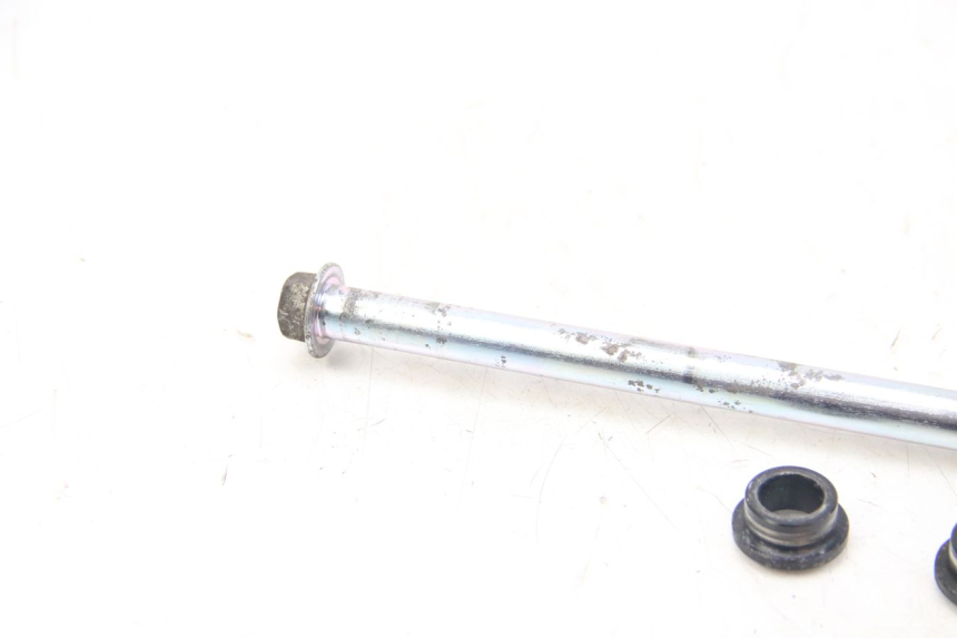 photo de AXE ROUE ARRIERE YAMAHA MT ABS 125 (2014 - 2018) - Autre angle de vue