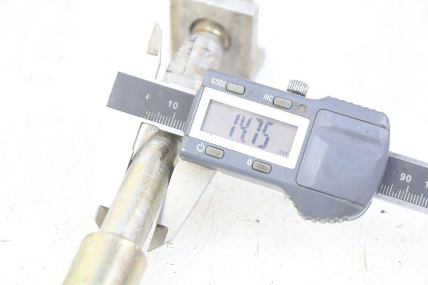 photo de AXE ROUE ARRIERE APOLLO RFZ 150