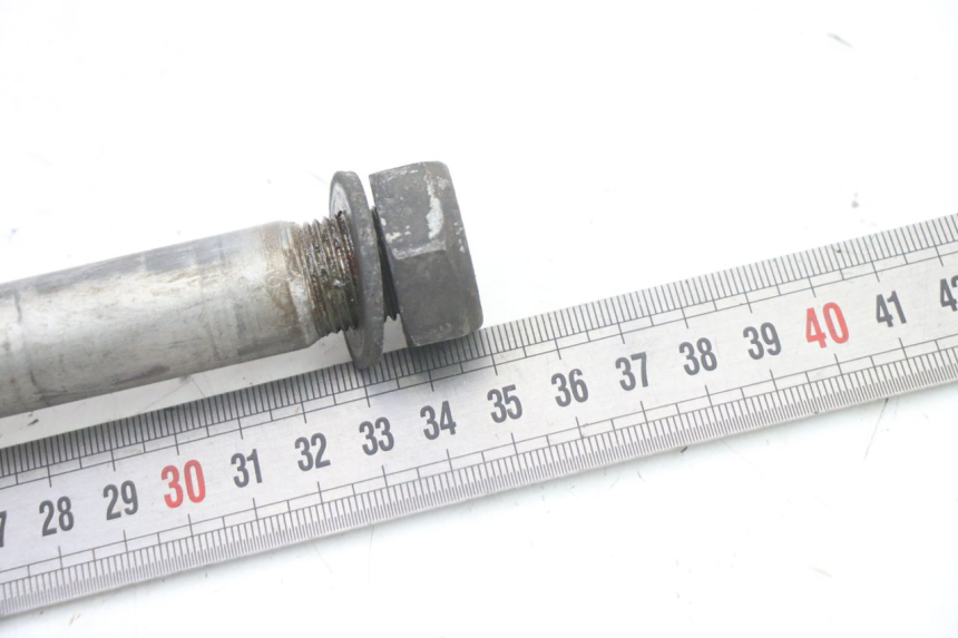 photo de AXE ROUE ARRIERE HONDA ST PAN EUROPEAN 1300 (2002 - 2013)