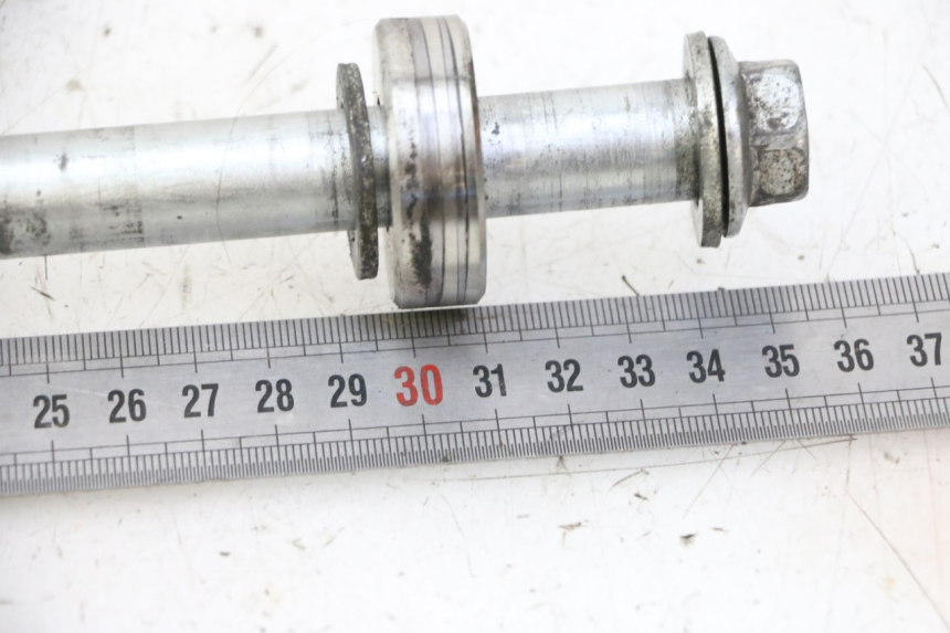 photo de AXE ROUE ARRIERE YAMAHA XJ6 ABS 600 (2008 - 2016)