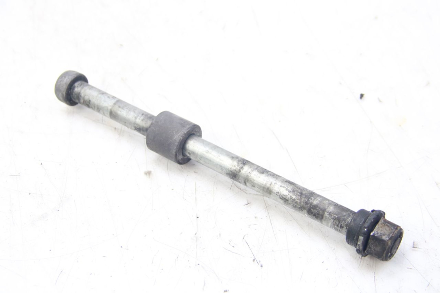 photo de AXE ROUE ARRIERE YAMAHA SR 125 (1982 - 2003)