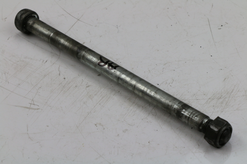 photo de AXE ROUE ARRIERE YAMAHA SR 125 (1982 - 2003)
