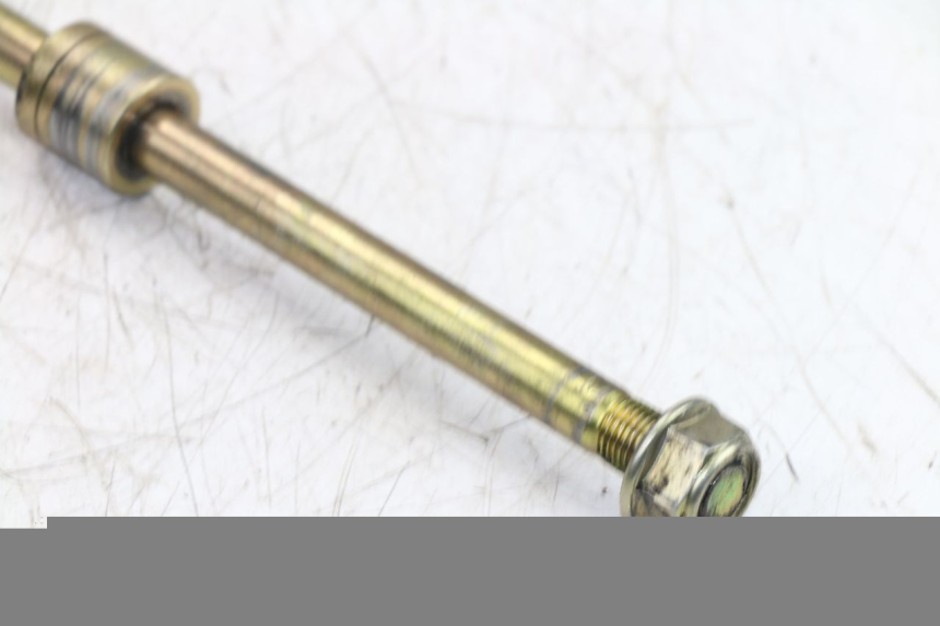 photo de AXE ROUE AVANT KYMCO AGILITY CITY 2T 50 (2008 - 2016)