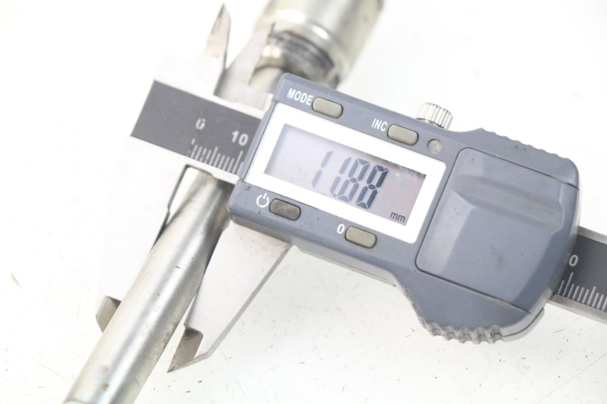 photo de AXE ROUE AVANT HONDA CRF-F CRF F 110 (2019 - 2022)