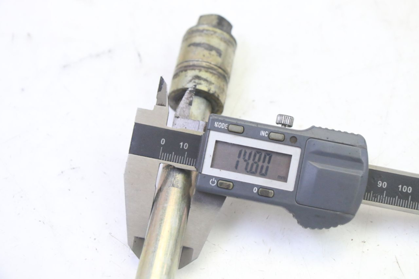 photo de AXE ROUE AVANT STAHO FH 50 (2018 - 2019)