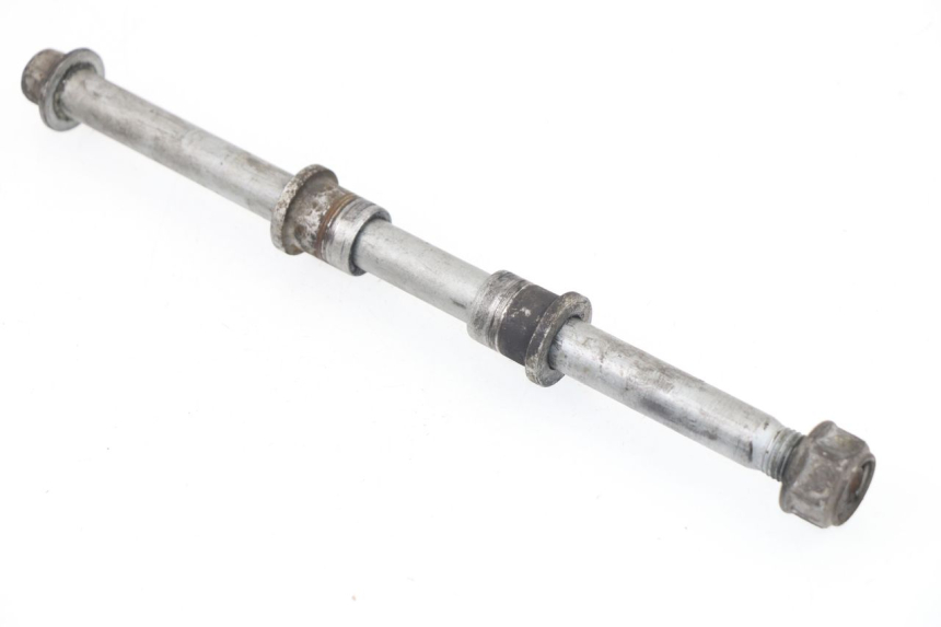 photo de AXE ROUE AVANT HONDA FES S-WING SWING ABS 125 (2007 - 2015)