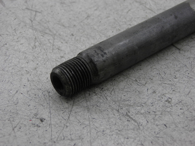 photo de AXE ROUE AVANT KAWASAKI ZZR 600 (1995 - 2004)