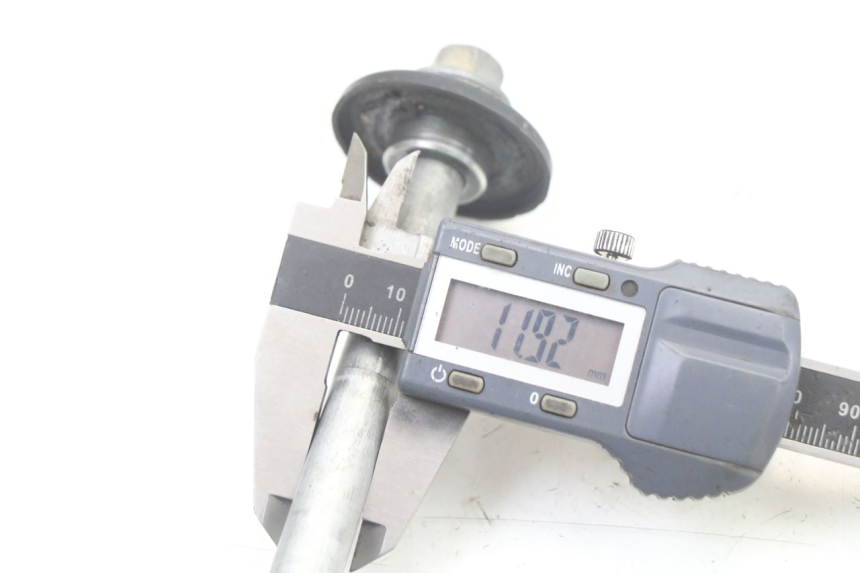 photo de AXE ROUE AVANT KAWASAKI KX 65 (2000 - 2019)