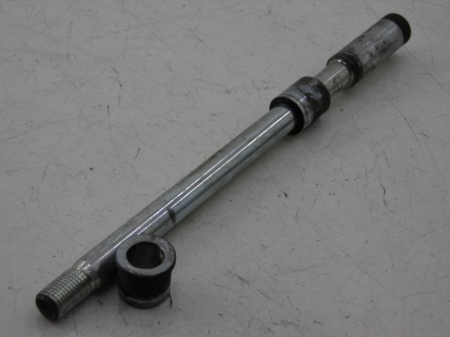 photo de AXE ROUE AVANT KYMCO DINK STREET 125 (2009 - 2014)