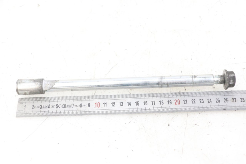 photo de AXE ROUE AVANT GILERA NEXUS 125 (2009 - 2013)